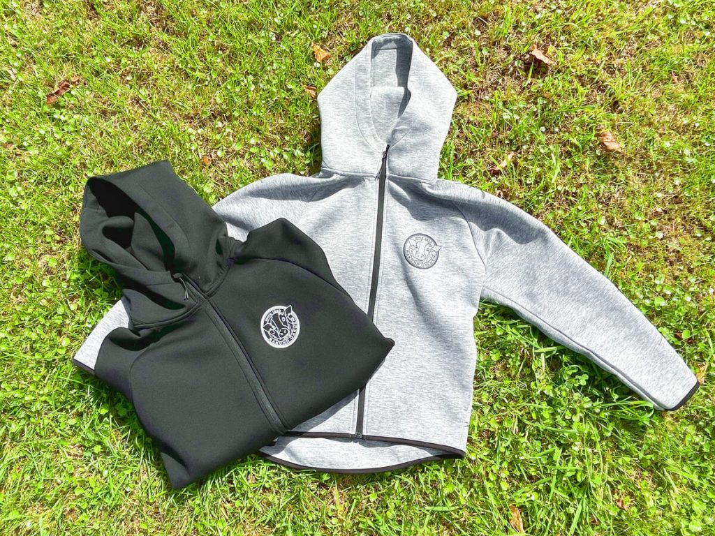 パーカー・パンツセット